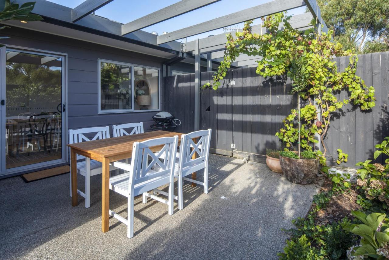 Mews Cottages 吉斯伯恩 外观 照片