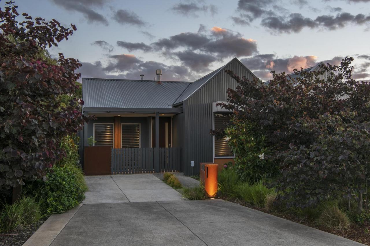 Mews Cottages 吉斯伯恩 外观 照片